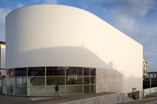 Banco Borges & Irmão - Vila do Conde, Portugal - 1986